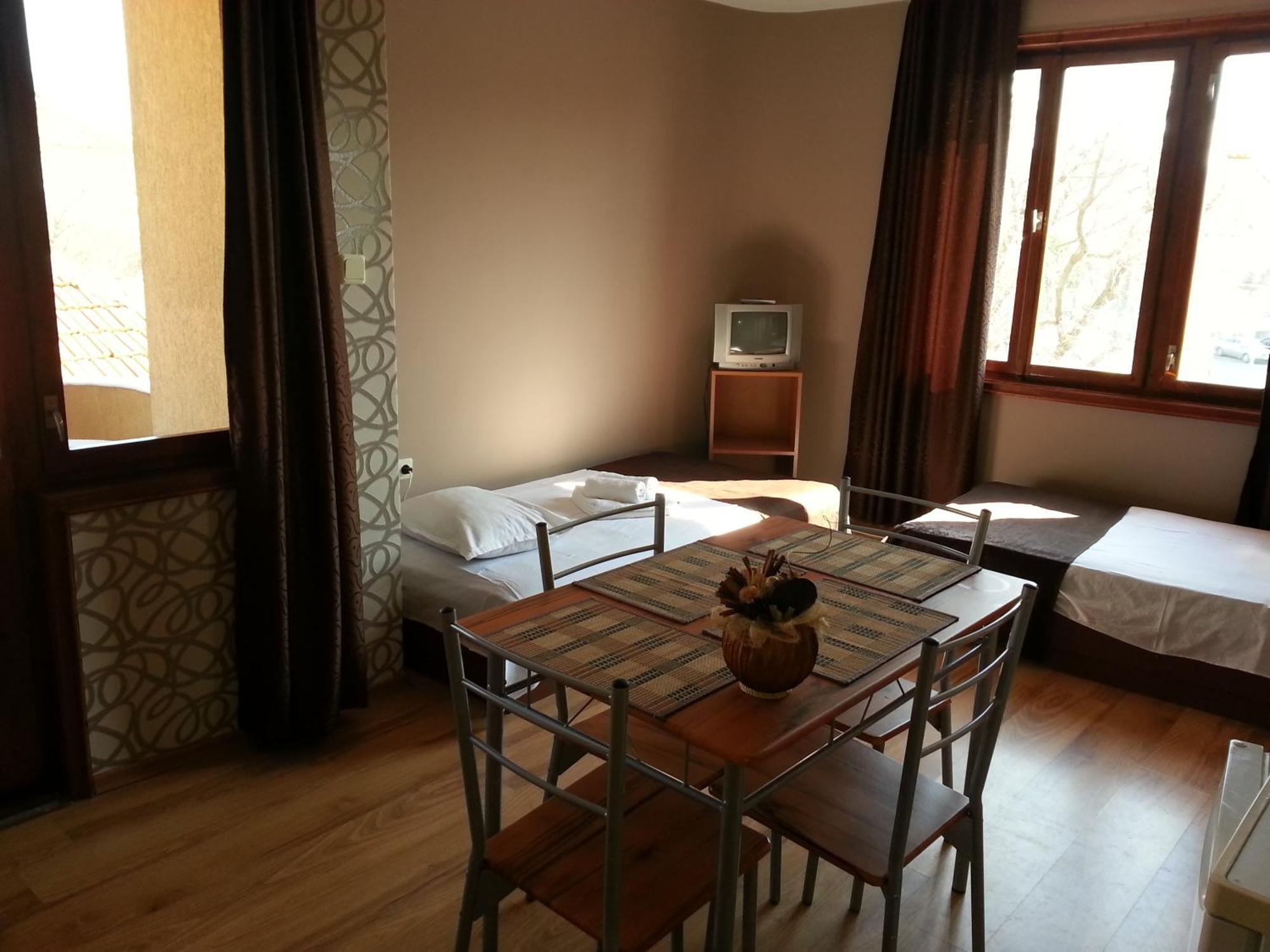 Hristovi Apartments & Studios Pomorie Luaran gambar