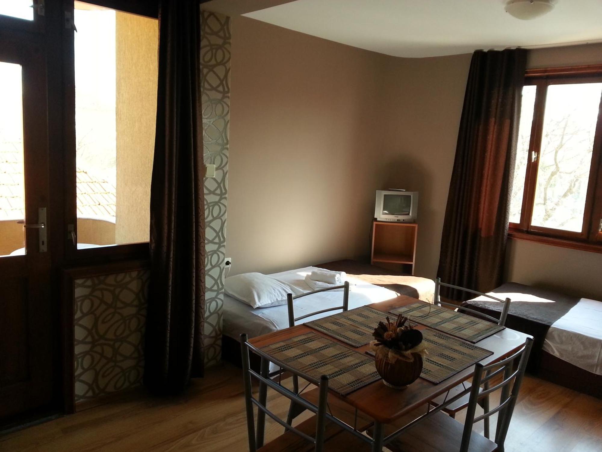 Hristovi Apartments & Studios Pomorie Luaran gambar